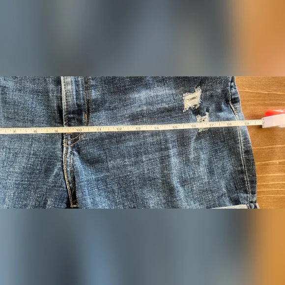 LEVI'S ~ MID LENGTH SHORTS ~ SIZE 31 - Picture 12 of 12